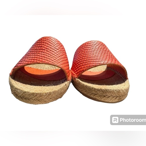 Ugg Espadrille slides. NWOT. Orange. Size 7 - Picture 4 of 5